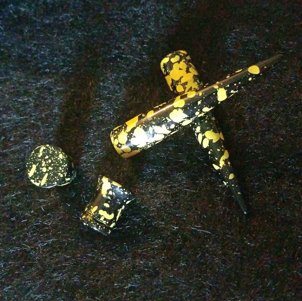 0g earrings & tapers, yellow & black